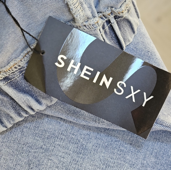 SEXY ASYMETRIC STRETCH DENIM SKIRT WITH FREE CROCHET CAMI TOP - Picture 7 of 8